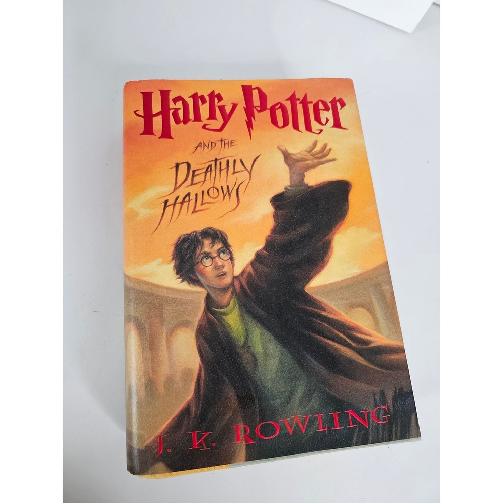 Harry Potter Deathly Hallows First Edition First Printing 2007 J.K. Rowling